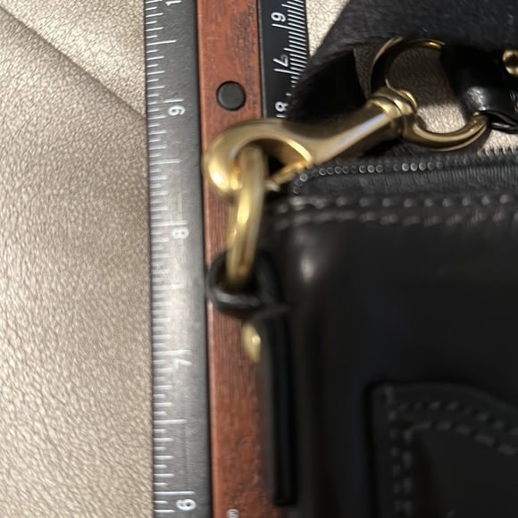 Coach - Picture 9 of 9